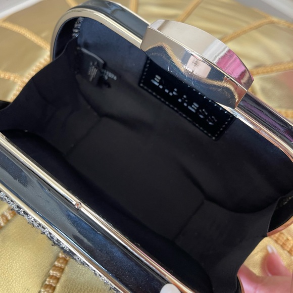 Express Clutch Clasp date night wedding formal Purse - Picture 5 of 5